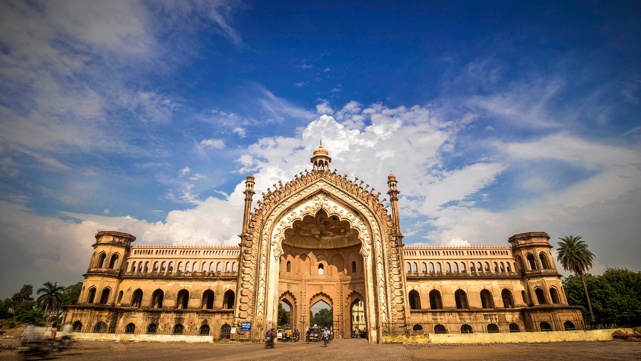 One day Lucknow sightseeing trip by cab